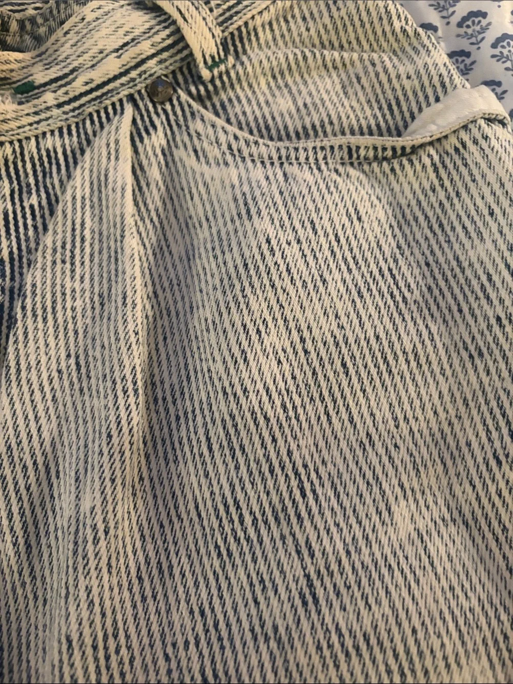 vintage Levi’s Light Blue Pinstripe Jeans - Picture 2 of 4